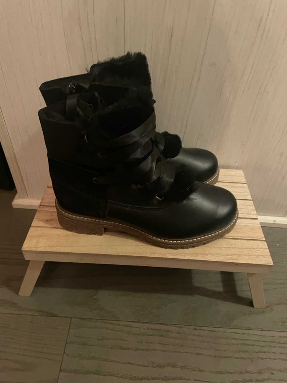Women's Black Faux-Fur Ankle Winter Boots with Ribbon Laces